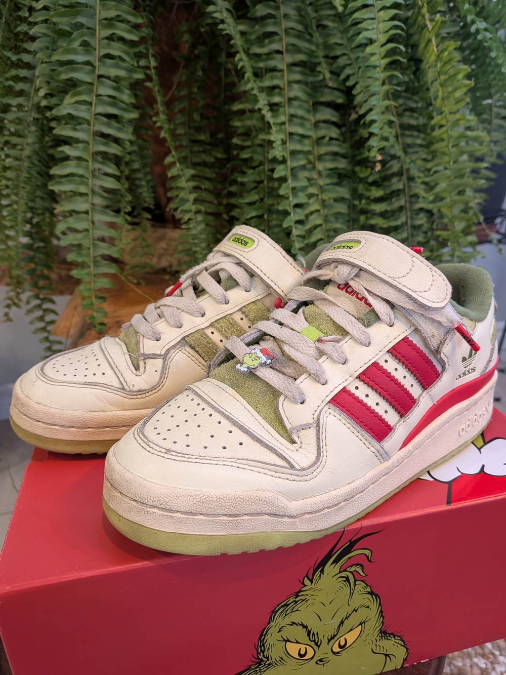 Adidas The Grinch Forum Low Green Sneakers Sz 4 With  Extra Laces